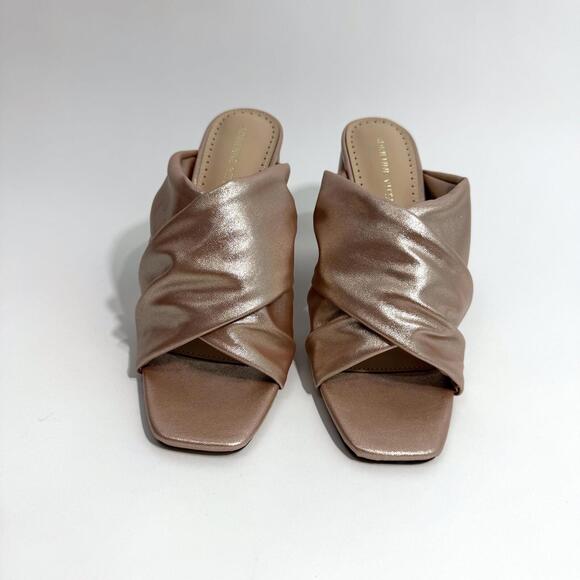 Adrienne Vittadini Women’s Size 8 Champagne Metallic Genie Crossover Sandals - Picture 5 of 10